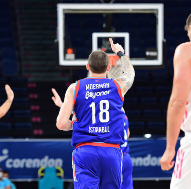 anadolu-efes-real-madrid-thy-euroleague-basketbol-a24haber