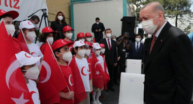 cumhurbaskani-recep-tayyip-erdogan-23-nisan-camlica-turk-bayragi-a24haber