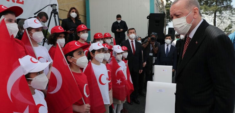 cumhurbaskani-recep-tayyip-erdogan-23-nisan-camlica-turk-bayragi-a24haber