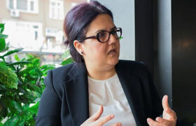 derya-yanık-kimdir