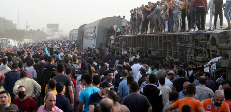 misir-kahire-tren-kazasi-a24haber