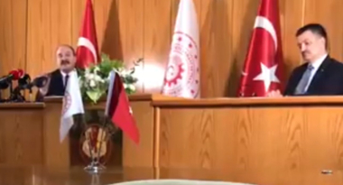 aa-muhabiri-bakanlara-soru-ak-parti-suleyman-soylu-dan-daha-mı-kucuk-a24haber