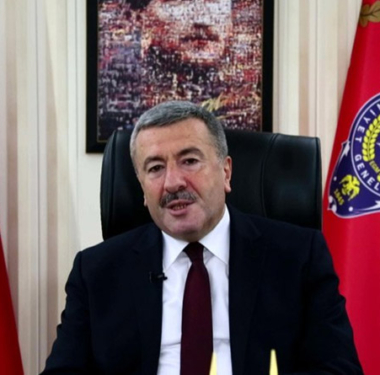 emniyet-genel-mudur-yardimcisi-mustafa-caliskan-beni-kim-aciga-alacak-cok-merak-ettim