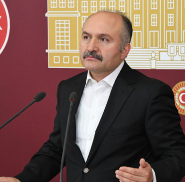 iyi-parti-erhan-usta-asinin-parasini-akaryakittan-cikardilar-a24haber