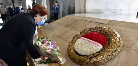 Meral Akşener Anıtkabir’i ziyaret etti