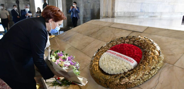meral-aksener-19-mayis-anitkabir-ziyaret-a24haber