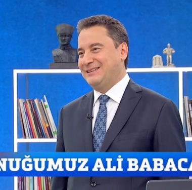 ali-babacan-deva-partisi-fox-tv-ismail-kucukkaya-konugu-oldu-a24haber