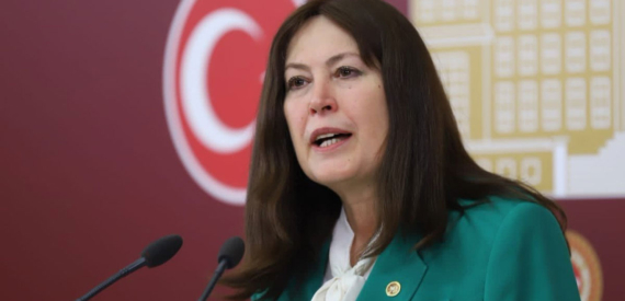 İYİ Parti’li Şenol Sunat, Milli Eğitim Bakanı’nı uyardı: Eğitimde yaşanılan sıkıntılar acilen giderilmeli, romantik cümleler kurarak işi geçiştirmekten vazgeçin