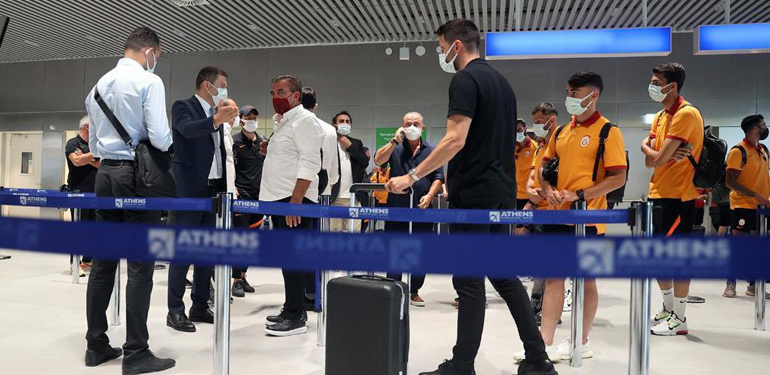 Yunanistan’dan Galatasaray’a çirkin muamele! Fatih Terim ateş püskürdü, takım yurda döndü