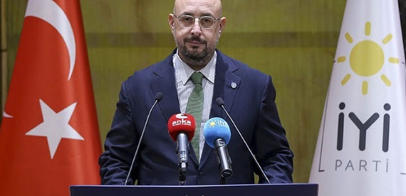 İyi Parti’li Uğur Poyraz: Kıbrıs için davet gelmedi, Cumhurbaşkanı kandırılıyor