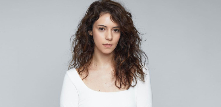 ceren-koc-kimdir-ask-mantik-intikam-elif-nereli-kac-yasinda-a24haber