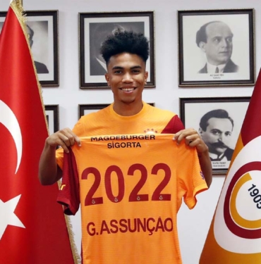 galatasaray-gustavo-assuncao-ile-sozlesme-imzaladi-a24haber