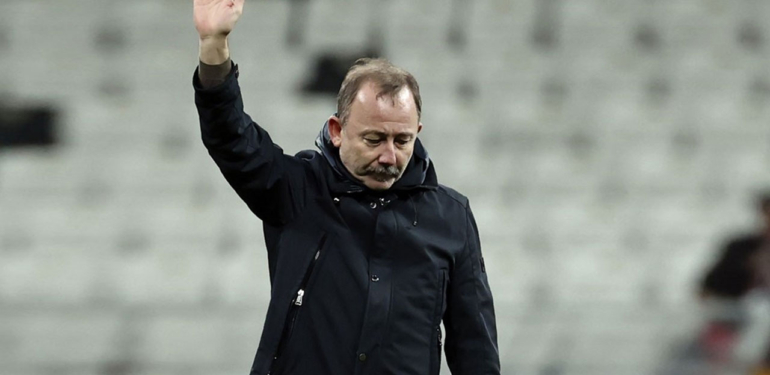 Sergen Yalçın istifa etti mi? Sergen Yalçın Ahmet Nur Çebi görüşmesinden ne karar çıktı?