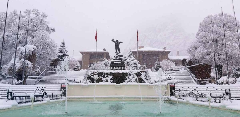 Afyon okullar tatil mi? Bugün okullar tatil mi (20 Aralık Pazartesi) | Afyon Valiliği son dakika açıklaması