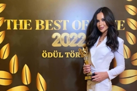 çiğdem-günal-en-iyi-kadın-spor-spikeri-ödülü-tivibu-a24haber