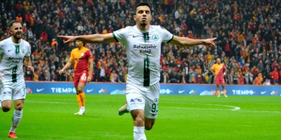 Galatasaray kötü gidişata dur diyemedi | Maç sonucu: Galatasaray 0-1 Giresunspor