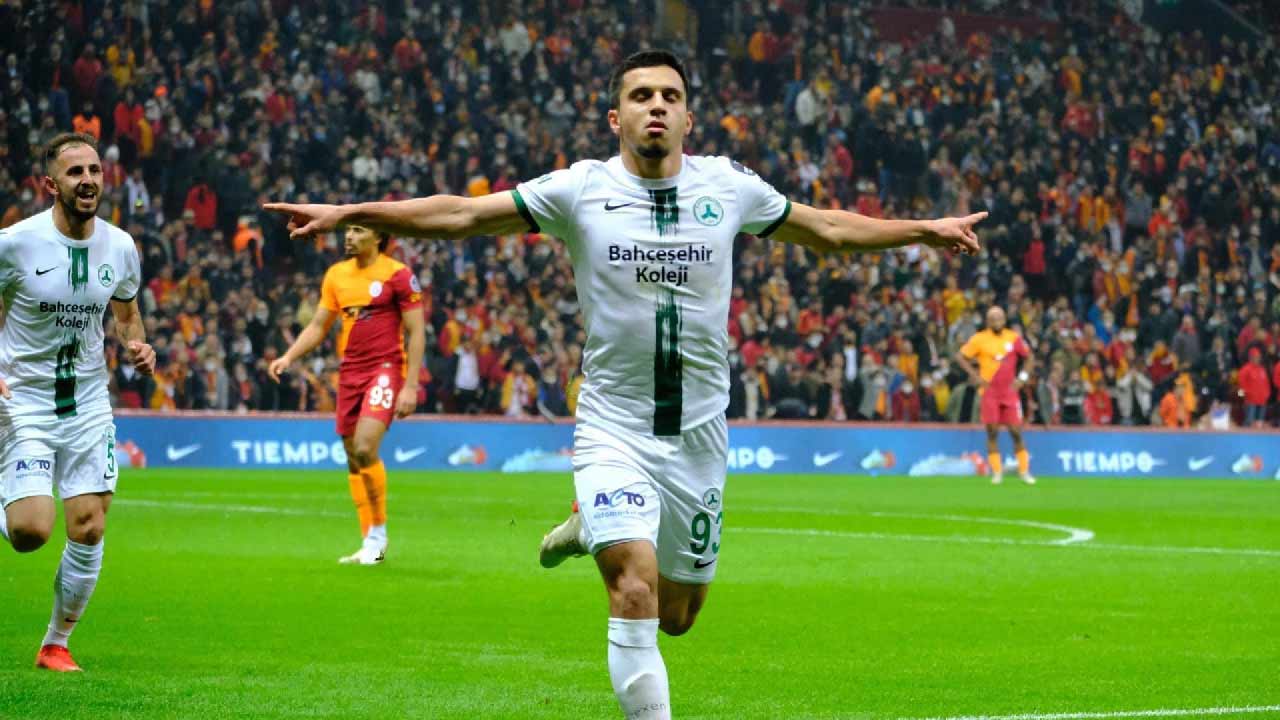 galatasaray-kötü-gidişata-dur-diyemedi-galatasaray-0-giresunspor-1-a24haber