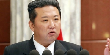 kuzey-kore-lideri-kim-jong-un-zayıf-haliyle-görenleri-şaşırttı-a24haber