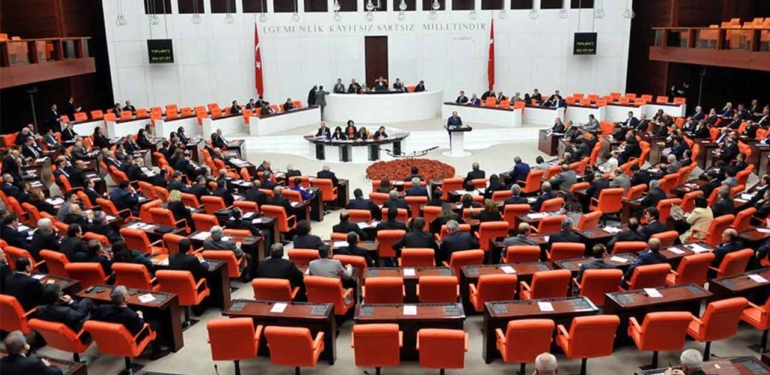 öğretmenlik-meslek-kanunu-meclisten-geçti-a24haber