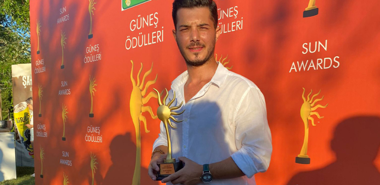 Altay Altuğ Yılın En İyi Haber Muhabiri Ödülünü Aldı