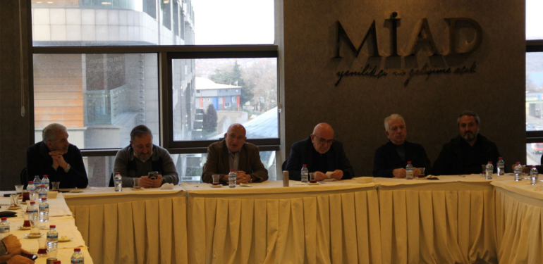 Malatyalı iş insanları tüm gücüyle bölgenin yaralarını sarıyor