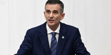 umit-dikbayir-iyi-partiden-ihrac-edildi-a24haber