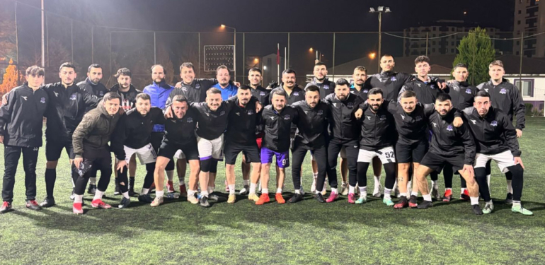 Orduspor’un taraftar grubu kendi takımını kurdu